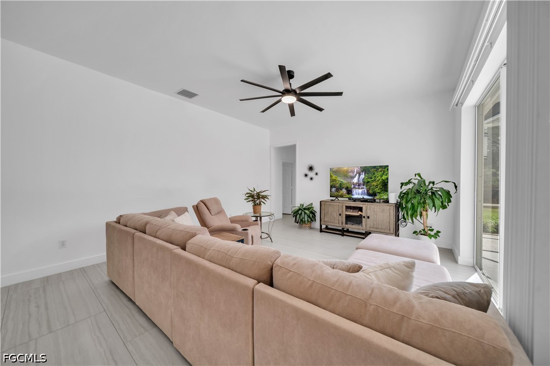 4 Bed SingleFamilyResidence for Sale in Gateway, photo 26