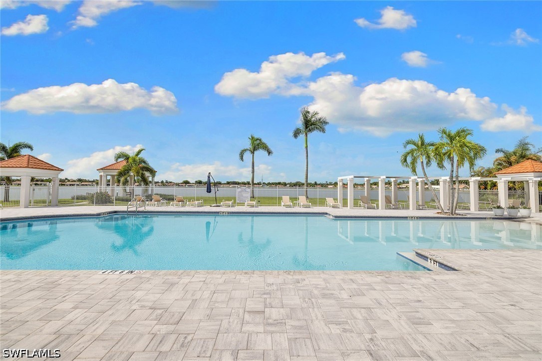 2 Bed Condominium for Sale in Naples, photo 26