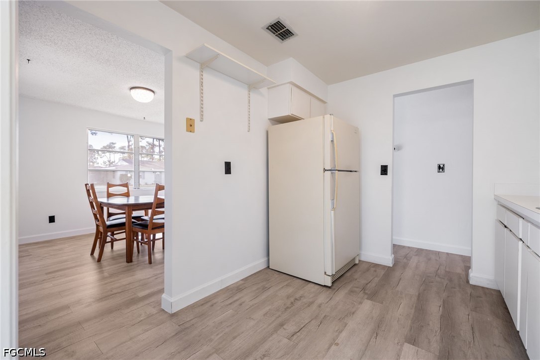 2 Bed Attached for Sale in Pinewood Condominium, photo 26
