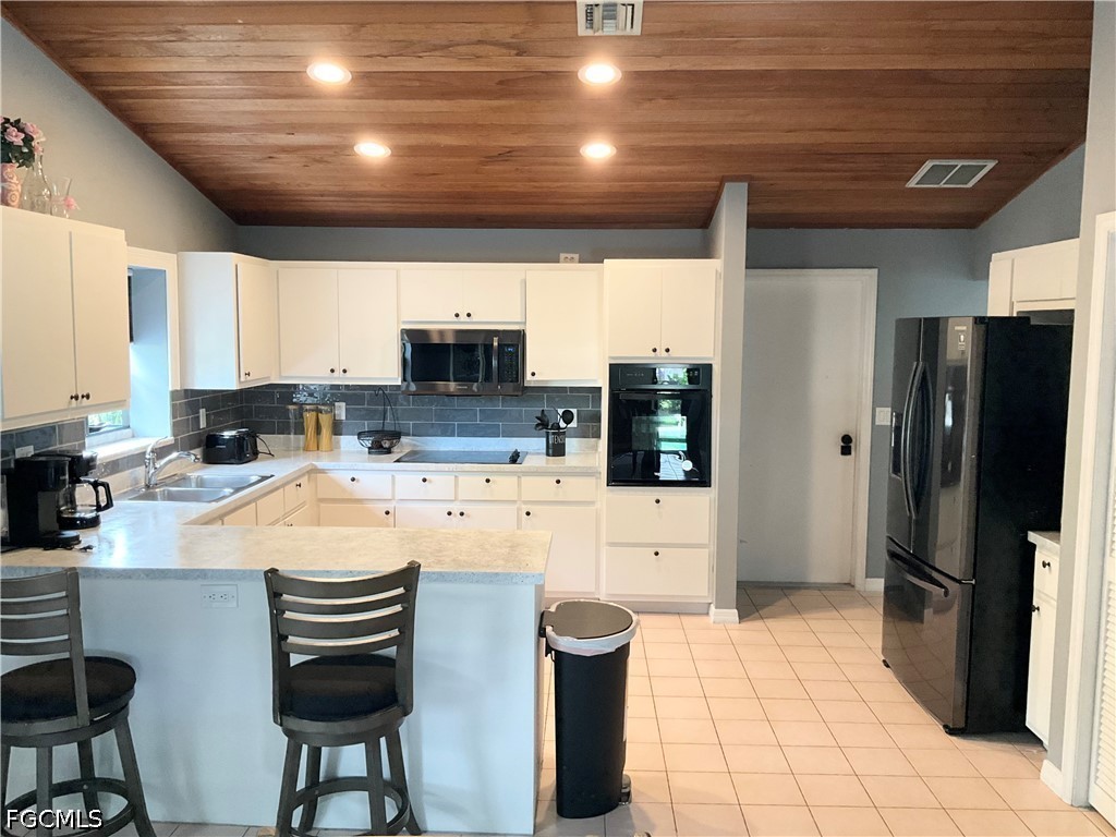 3 Bed Pool Home for Sale in Cape Coral, photo 26