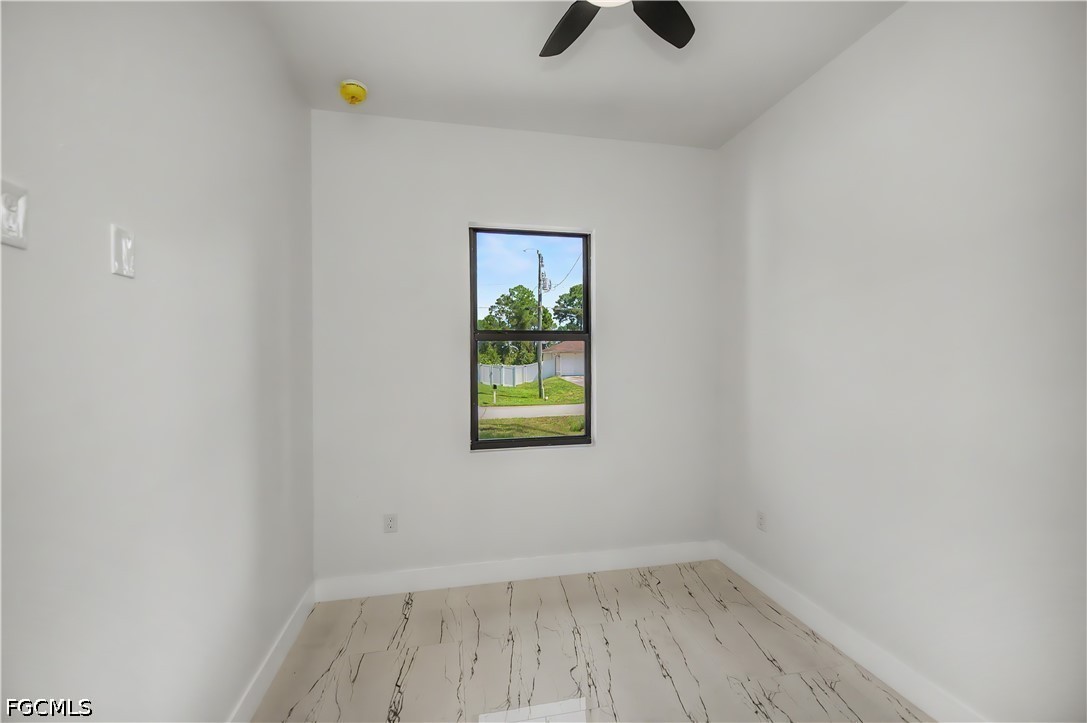 3 Bed SingleFamilyResidence for Sale in Lehigh Acres, photo 26