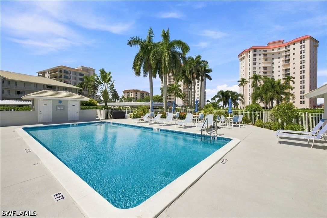 2 Bed Waterfront Home for Sale in Naples, photo 26