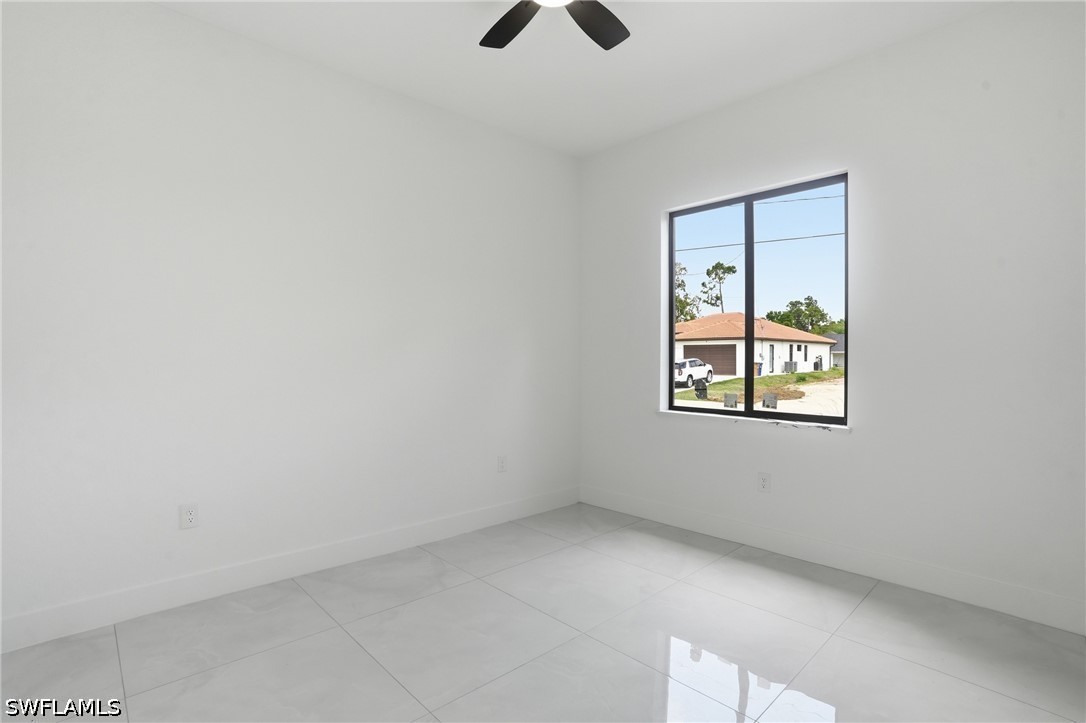 3 Bed SingleFamilyResidence for Sale in Lehigh Acres, photo 26