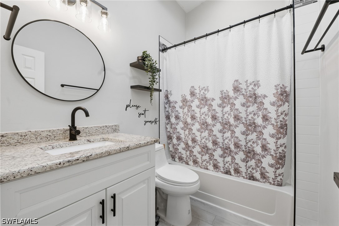 2 Bed Condominium for Sale in Coach House, photo 26