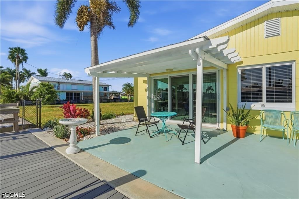 2 Bed Waterfront Home for Sale in Matlacha, photo 26