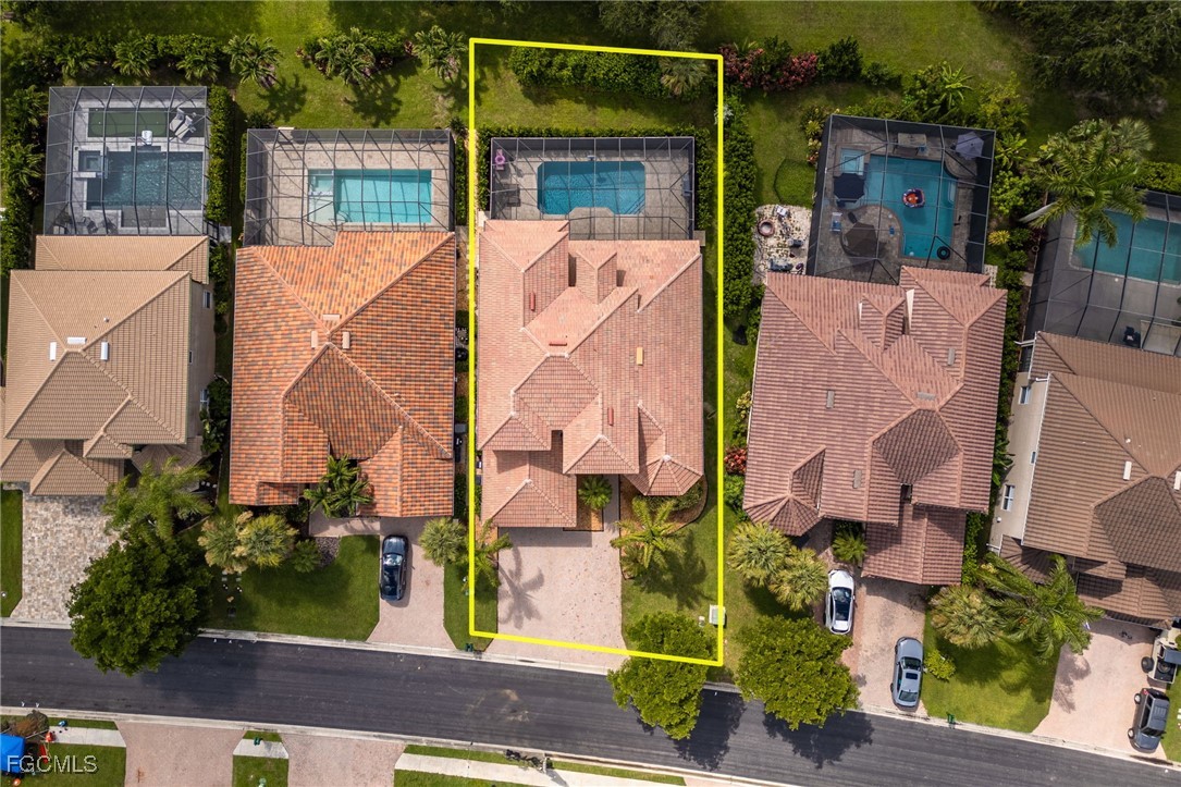 6 Bed Pool Home for Sale in Stoneybrook, photo 27