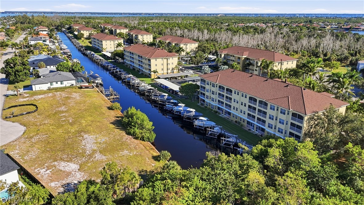 2 Bed Waterfront Home for Sale in Cape Coral, photo 27