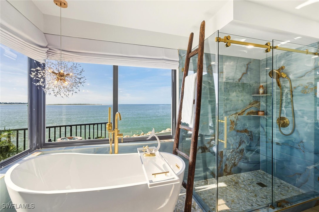 2 Bed Waterfront Home for Sale in Naples, photo 27