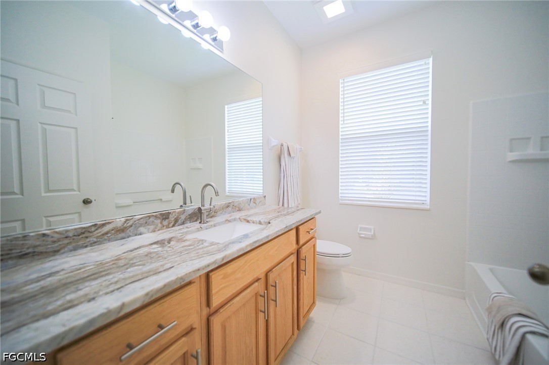 4 Bed SingleFamilyResidence for Sale in Danforth Lakes, photo 27