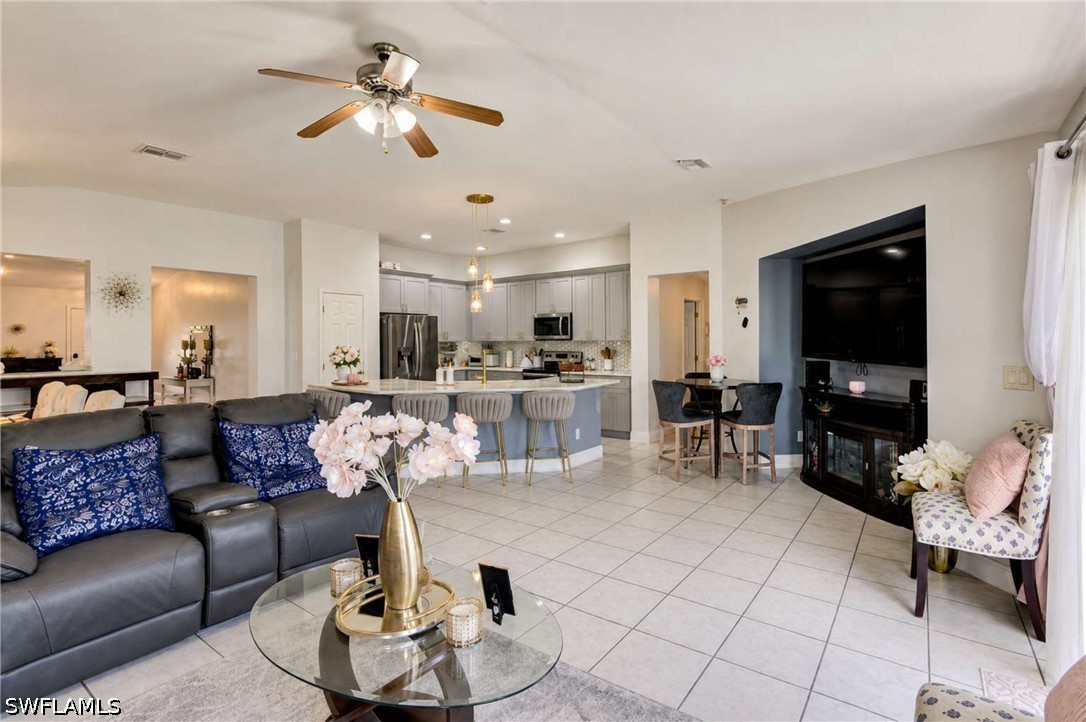 4 Bed SingleFamilyResidence for Sale in Town Lakes, photo 27