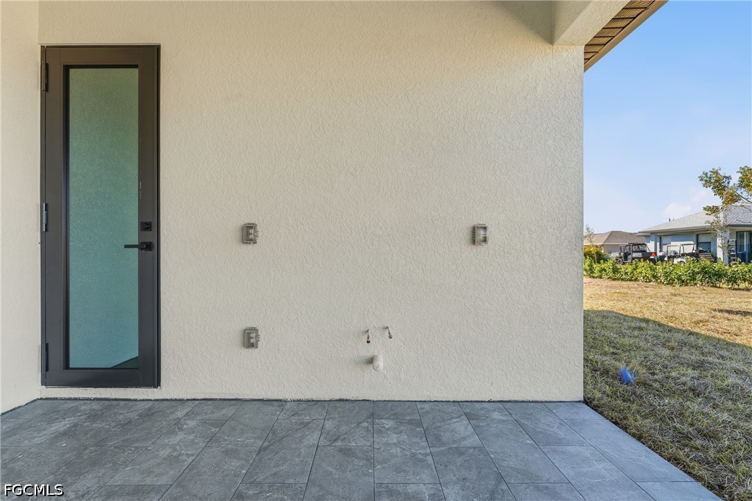 3 Bed SingleFamilyResidence for Sale in Cape Coral, photo 27