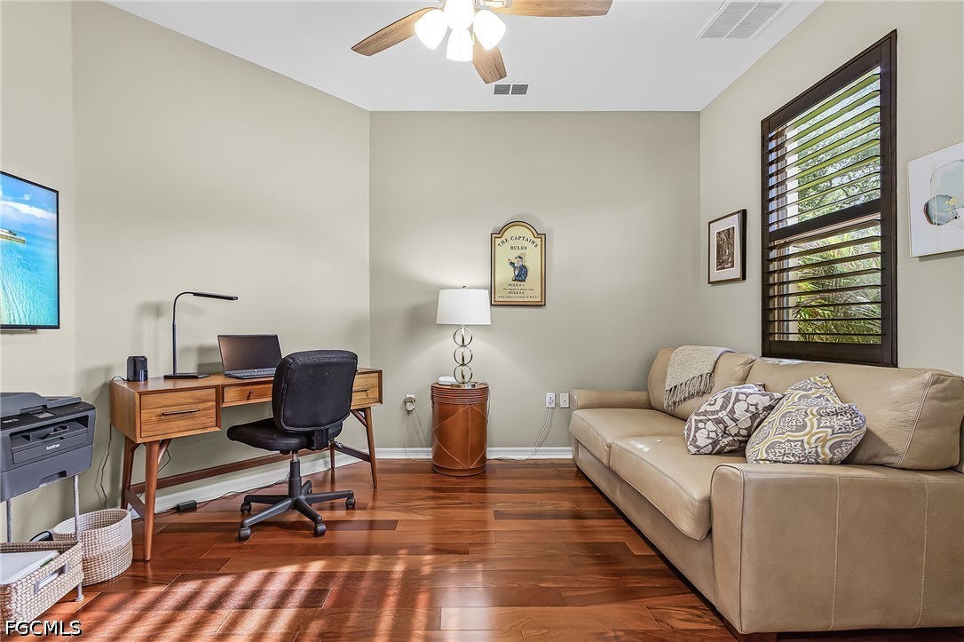 2 Bed Waterfront Home for Sale in Toscana, photo 27