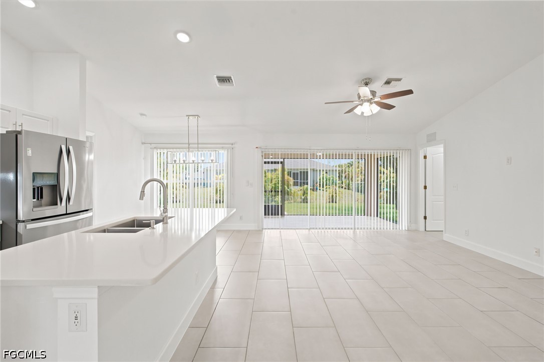 3 Bed SingleFamilyResidence for Sale in Cape Coral, photo 27