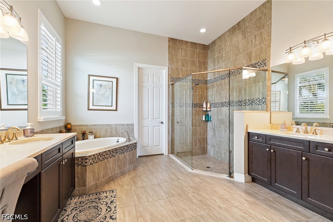 4 Bed Pool Home for Sale in Torrey Pines, photo 27