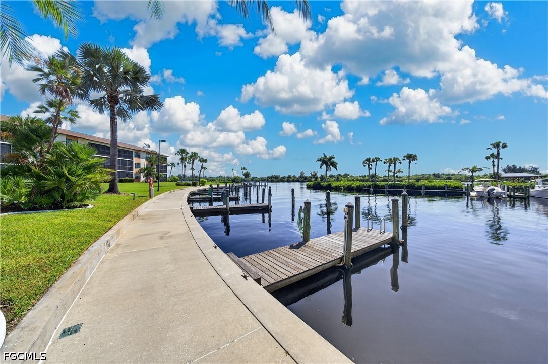 2 Bed Waterfront Home for Sale in North Fort Myers, photo 27
