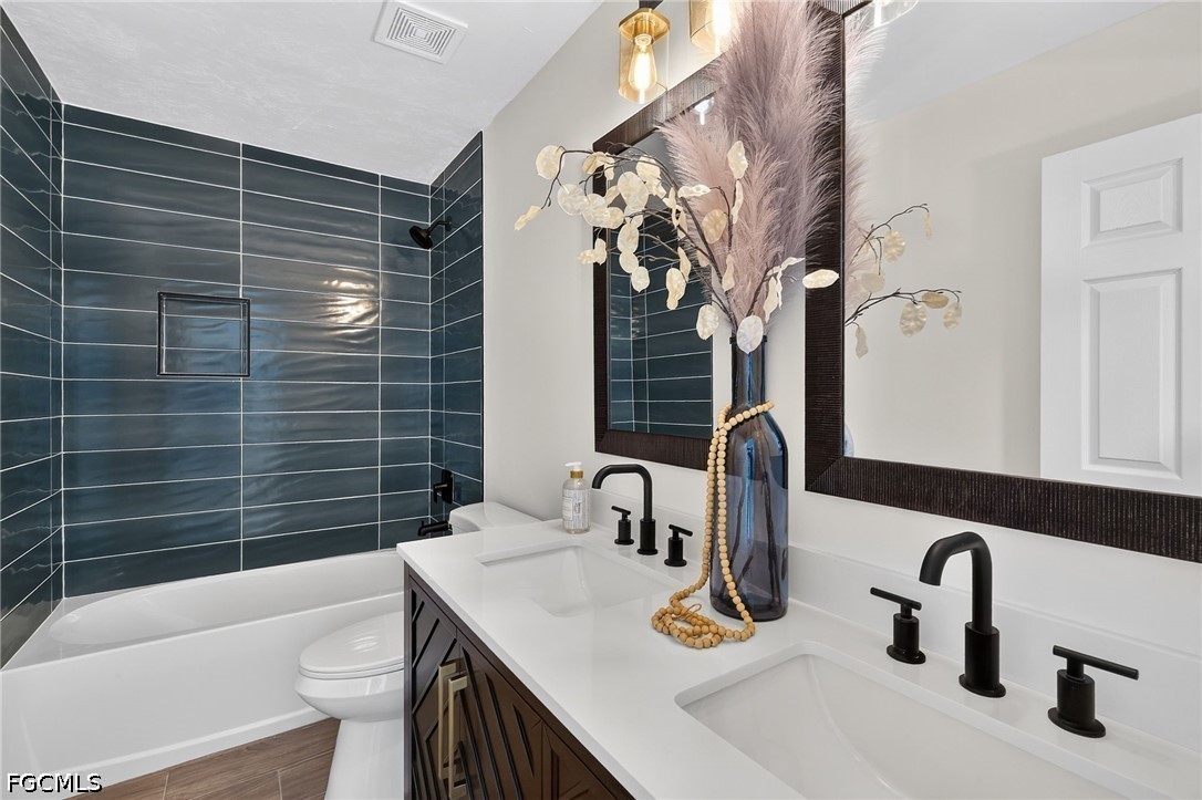 3 Bed Pool Home for Sale in San Carlos Park, photo 27
