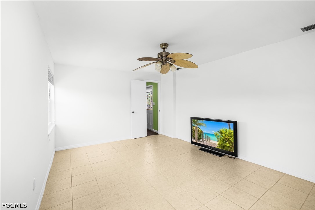 3 Bed SingleFamilyResidence for Sale in Acreage, photo 27