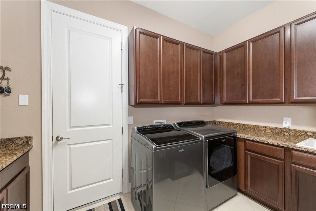 3 Bed Pool Home for Sale in Country Club, photo 27
