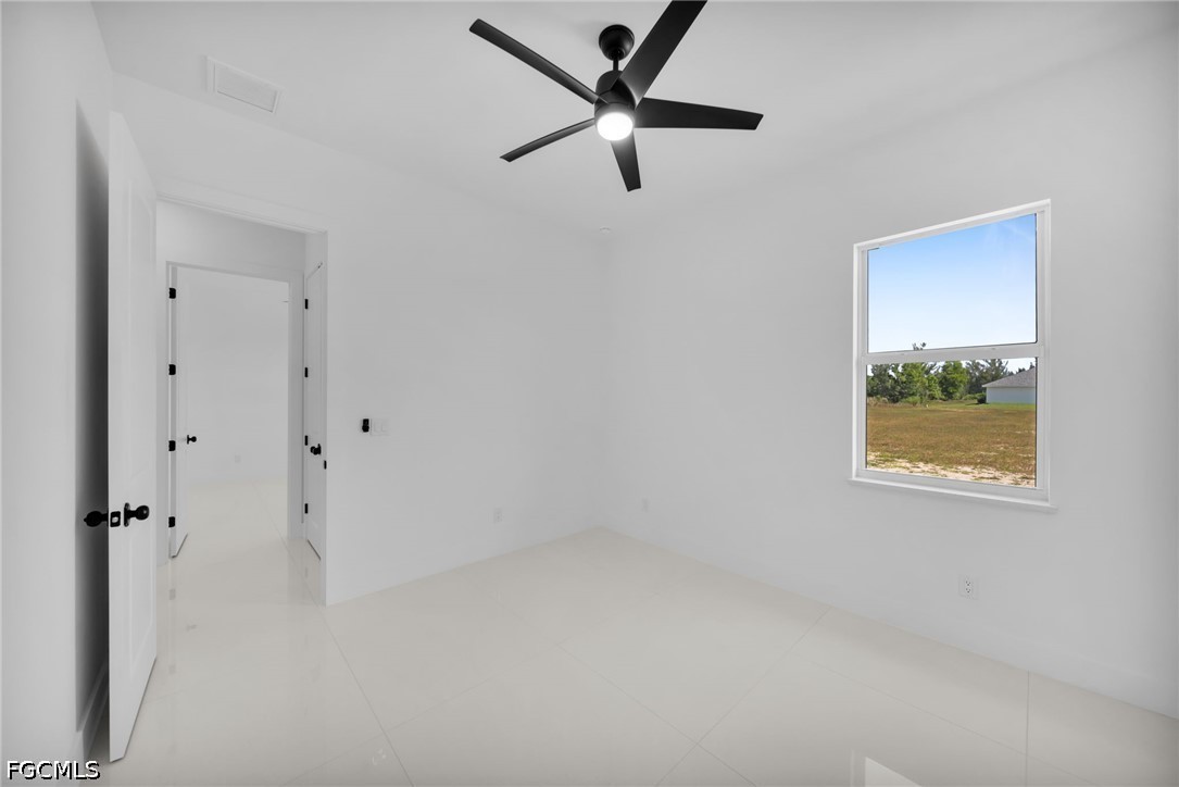 3 Bed Waterfront Home for Sale in Cape Coral, photo 27
