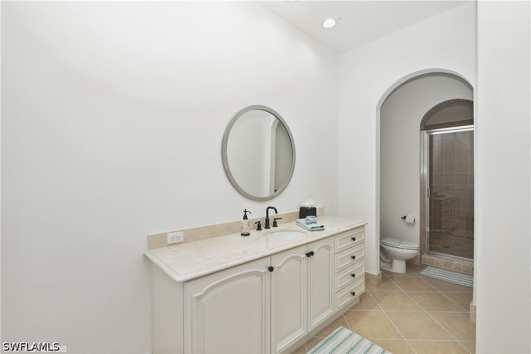 3 Bed Condominium for Sale in Cannes, photo 27