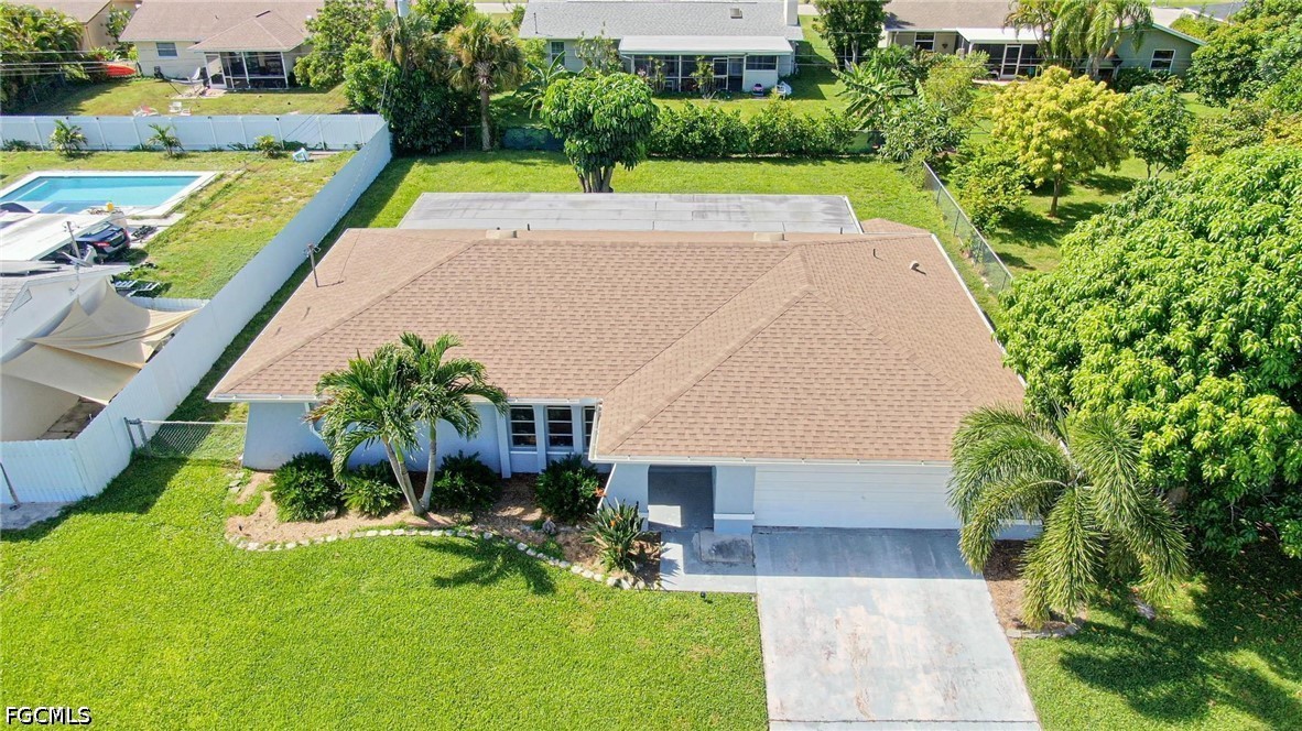 3 Bed SingleFamilyResidence for Sale in Cape Coral, photo 27