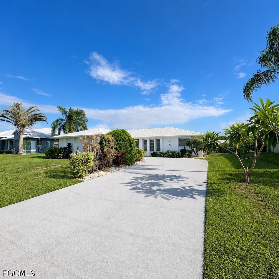 3 Bed Pool Home for Sale in Cape Coral, photo 27