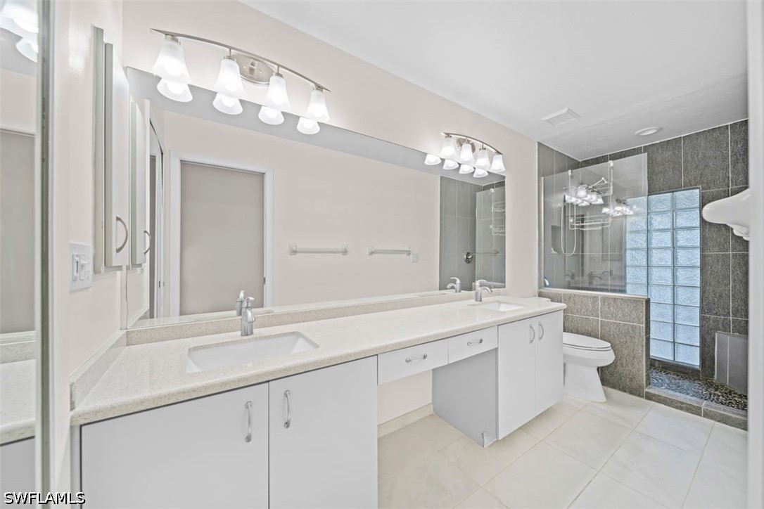 2 Bed Waterfront Home for Sale in Fort Myers, photo 27