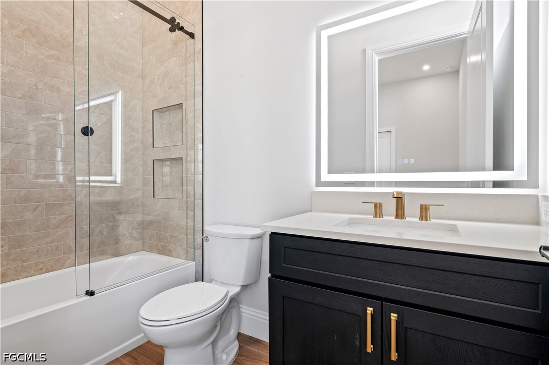 3 Bed Pool Home for Sale in Country Club, photo 27