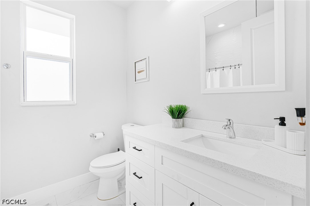 3 Bed SingleFamilyResidence for Sale in Cape Coral, photo 27