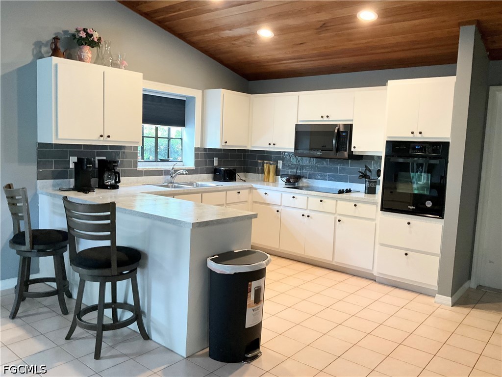3 Bed Pool Home for Sale in Cape Coral, photo 27