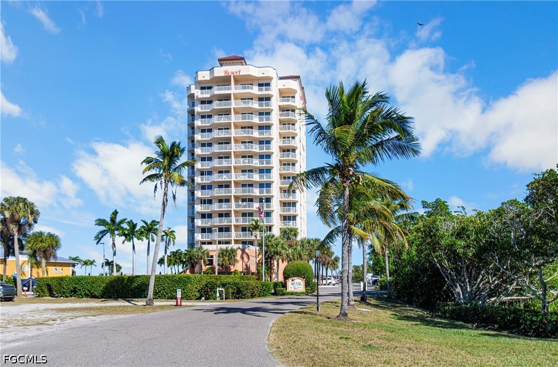 1 Bed Waterfront Home for Sale in Bonita Springs, photo 27