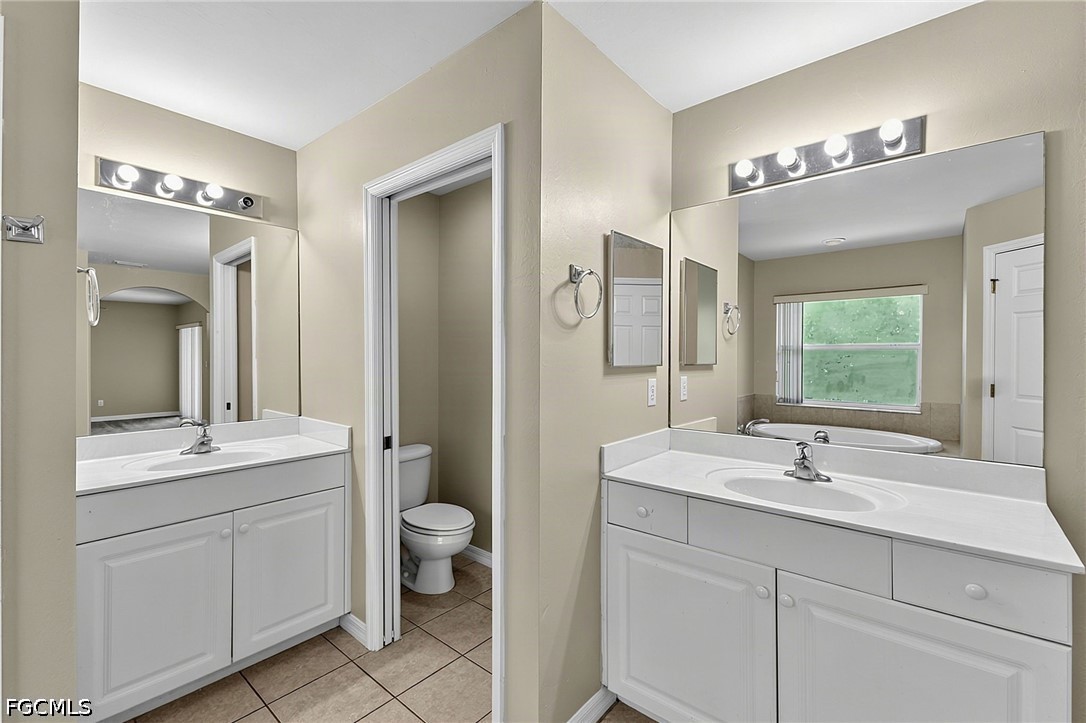 3 Bed SingleFamilyResidence for Sale in Cape Coral, photo 27