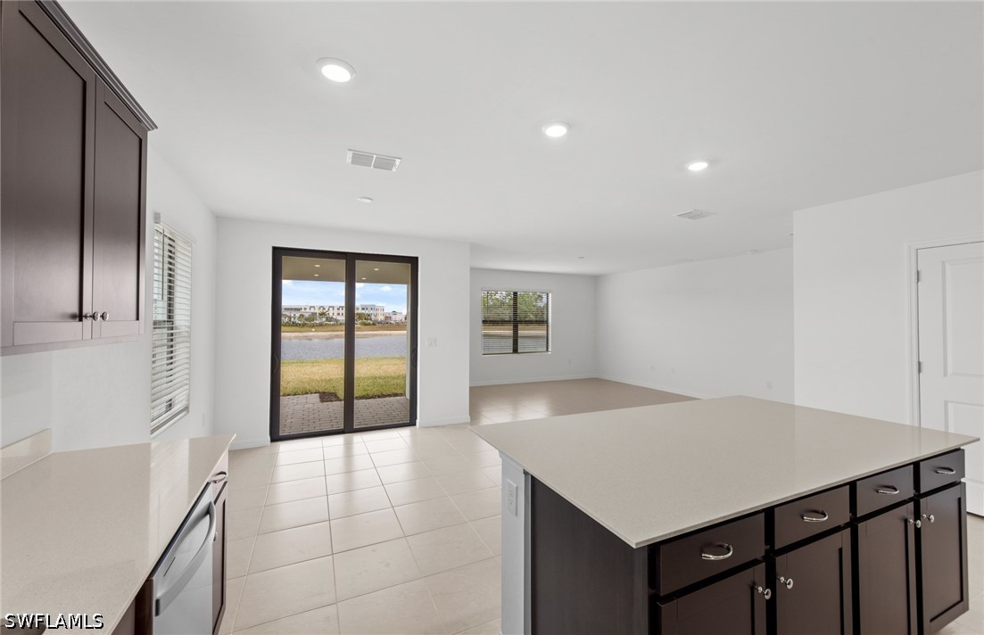 4 Bed SingleFamilyResidence for Sale in Whispering Lakes, photo 27