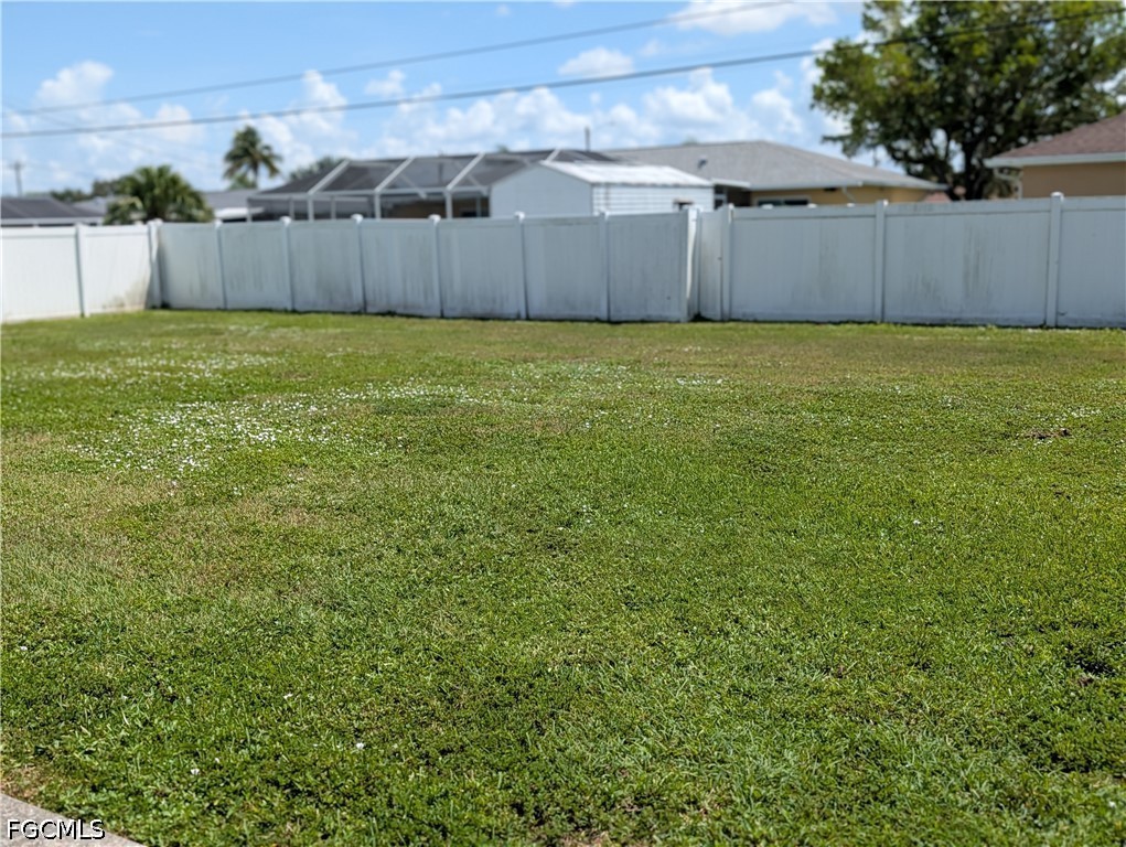 2 Bed SingleFamilyResidence for Sale in Cape Coral, photo 27