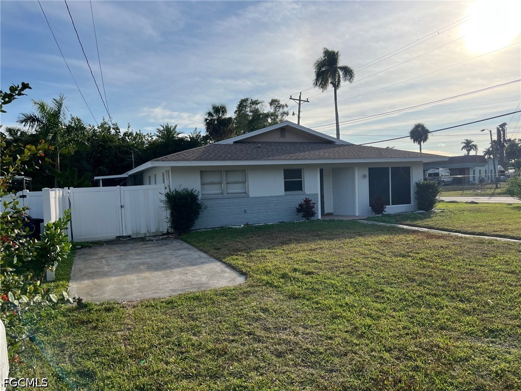 3 Bed Waterfront Home for Sale in Holeusa Estates, photo 27