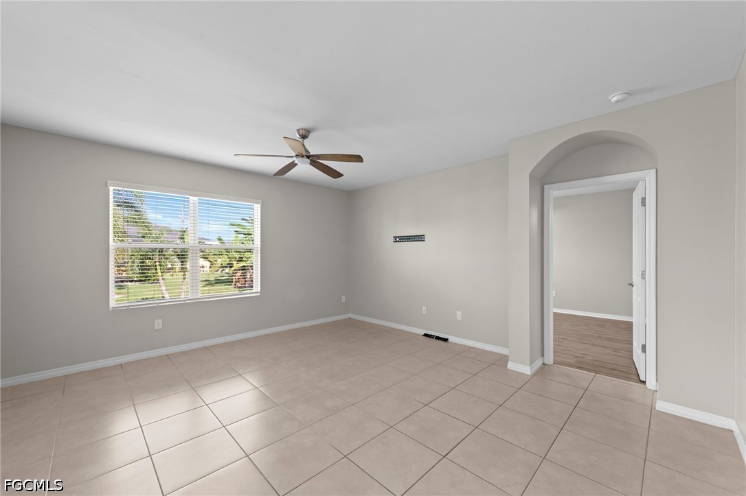 4 Bed SingleFamilyResidence for Sale in Cape Coral, photo 27