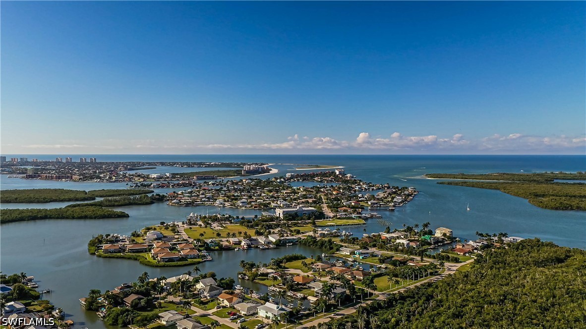 2 Bed Waterfront Home for Sale in Naples, photo 27