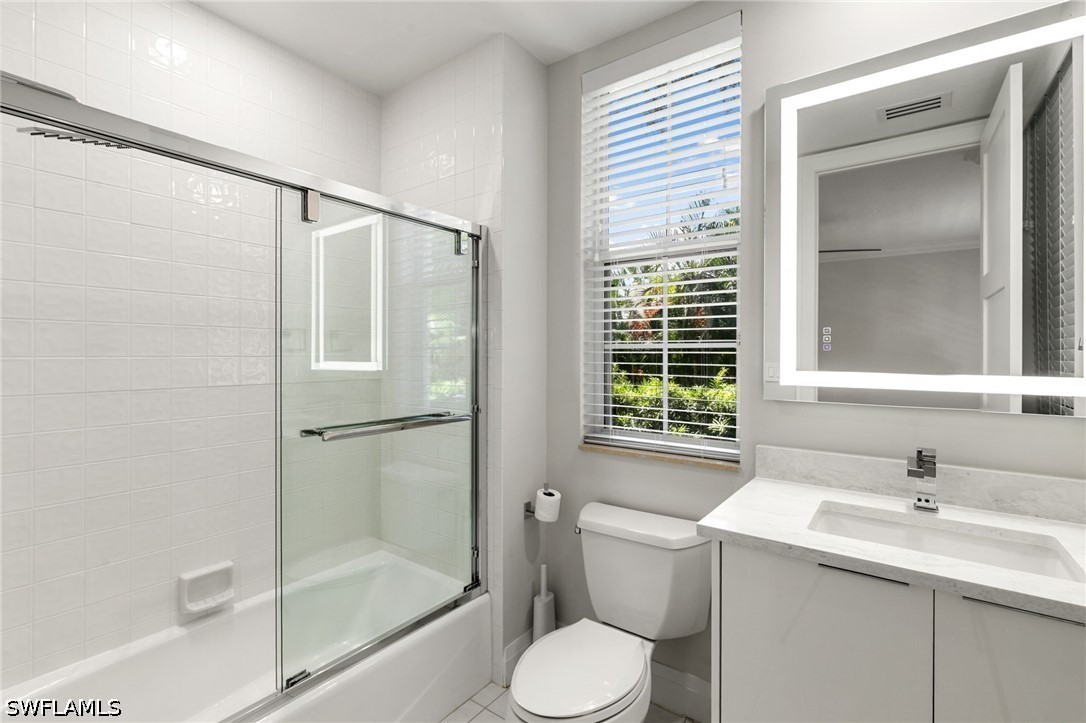 3 Bed Condominium for Sale in Colonade, photo 27