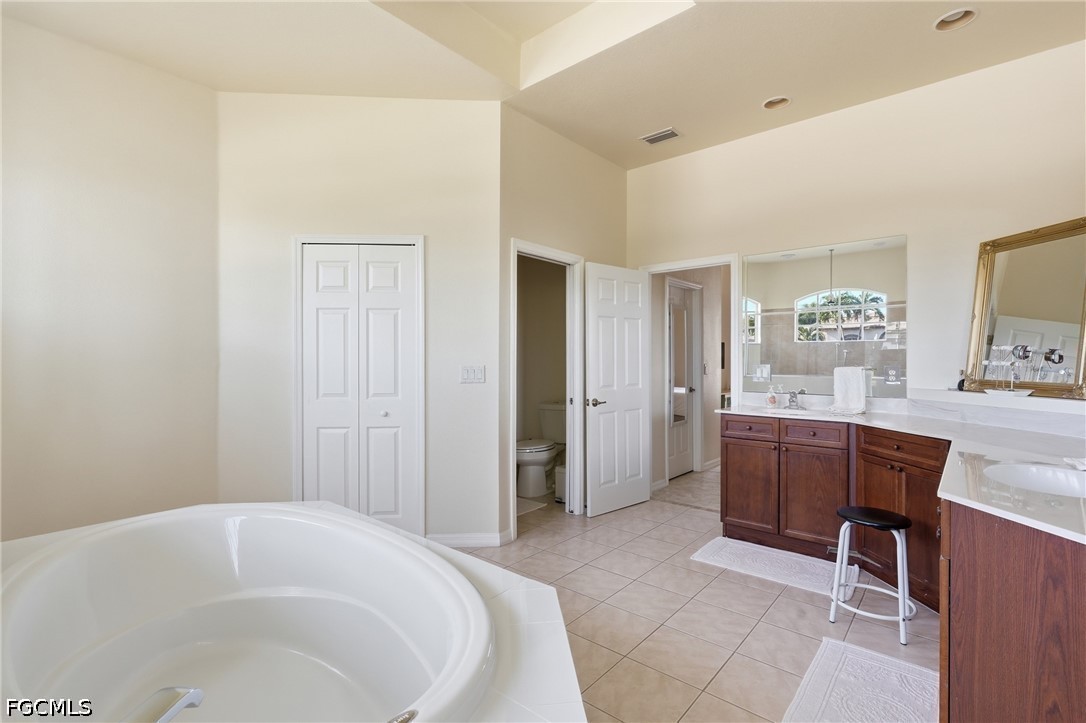 3 Bed Pool Home for Sale in Cape Coral, photo 27