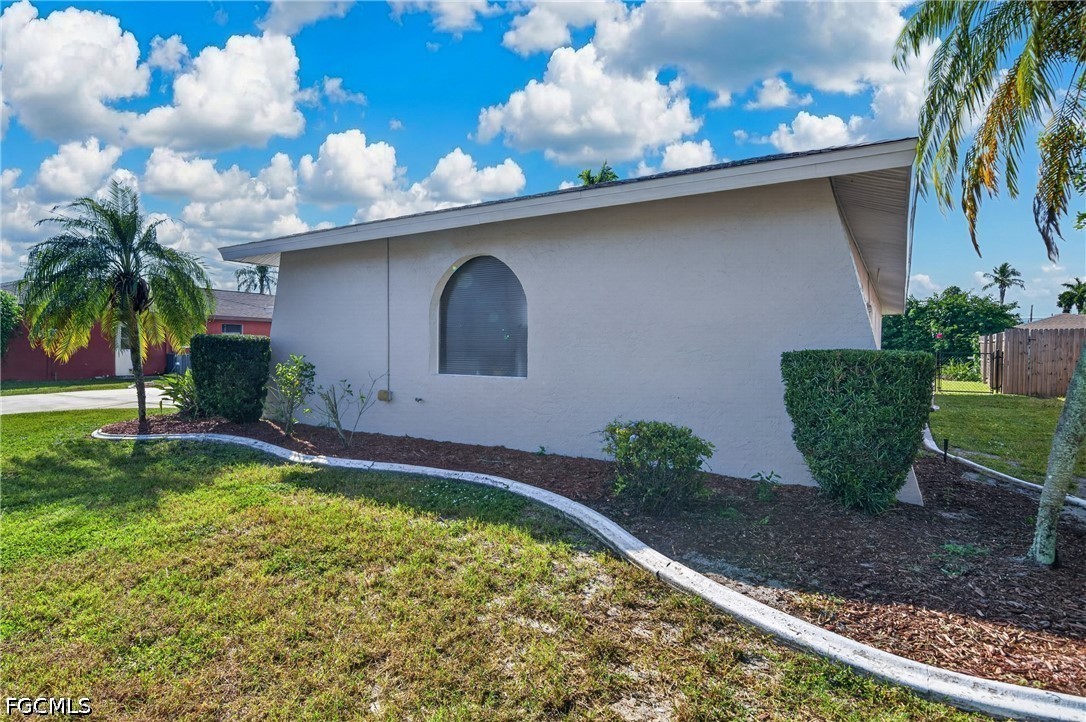 3 Bed SingleFamilyResidence for Sale in Cape Coral, photo 27