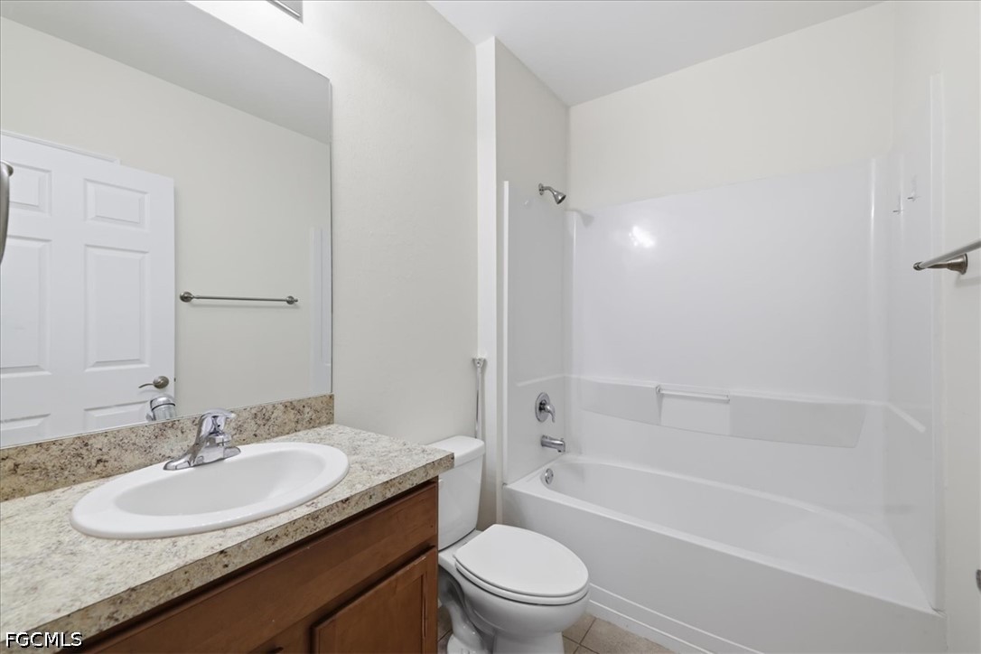 3 Bed SingleFamilyResidence for Sale in Cape Coral, photo 27