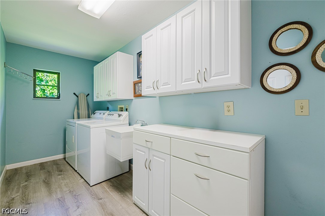 3 Bed Pool Home for Sale in Cape Coral, photo 27