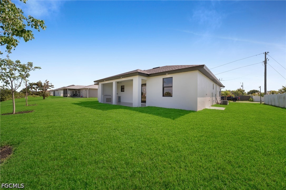 3 Bed Waterfront Home for Sale in Cape Coral, photo 27