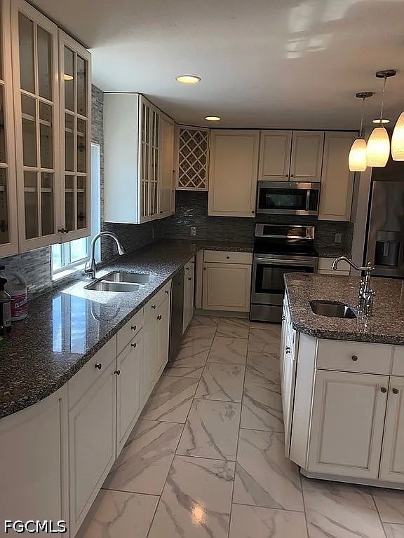 4 Bed SingleFamilyResidence for Sale in Harbor Heights, photo 27