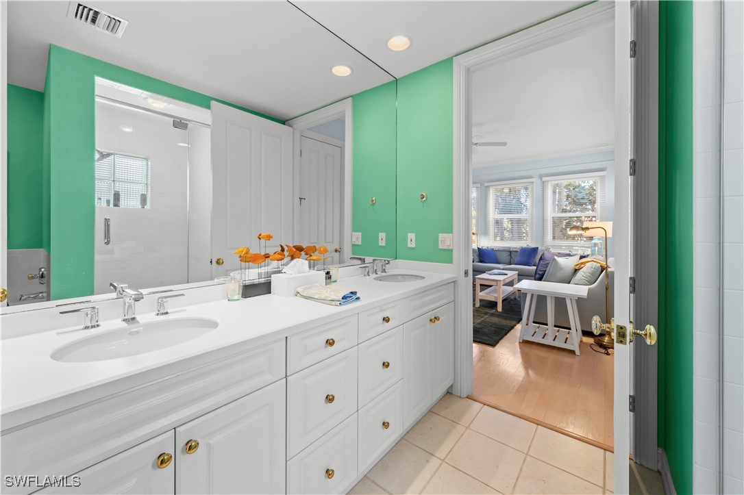 3 Bed Condominium for Sale in Sanibel, photo 28