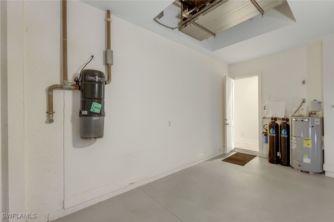 3 Bed Waterfront Home for Sale in Naples, photo 28