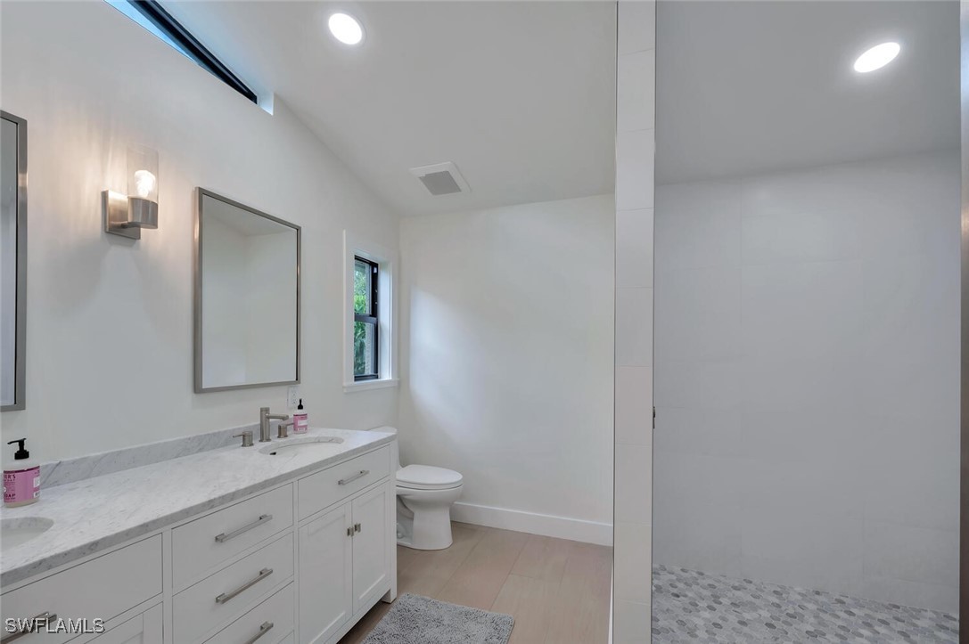 3 Bed Pool Home for Sale in Longshore Lake, photo 28