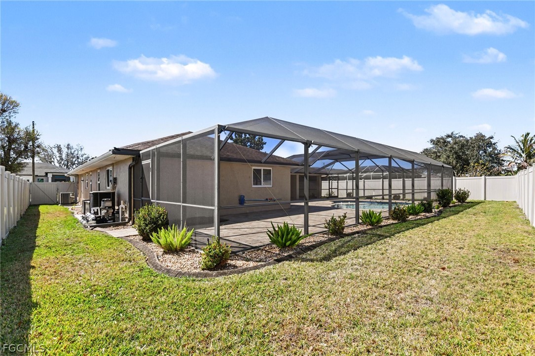 3 Bed Pool Home for Sale in Cape Coral, photo 28