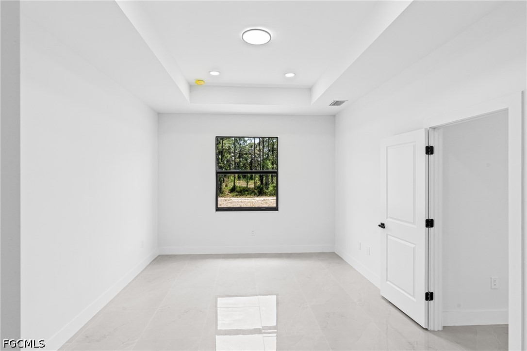 4 Bed SingleFamilyResidence for Sale in Lehigh Acres, photo 28