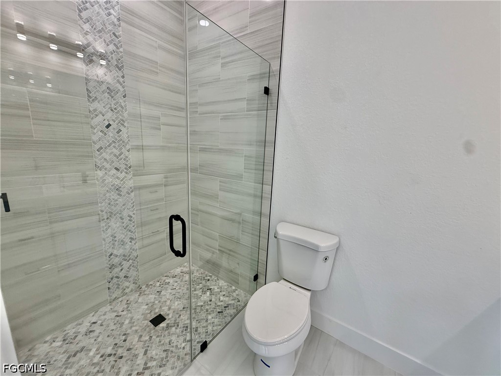4 Bed SingleFamilyResidence for Sale in Lehigh Acres, photo 28